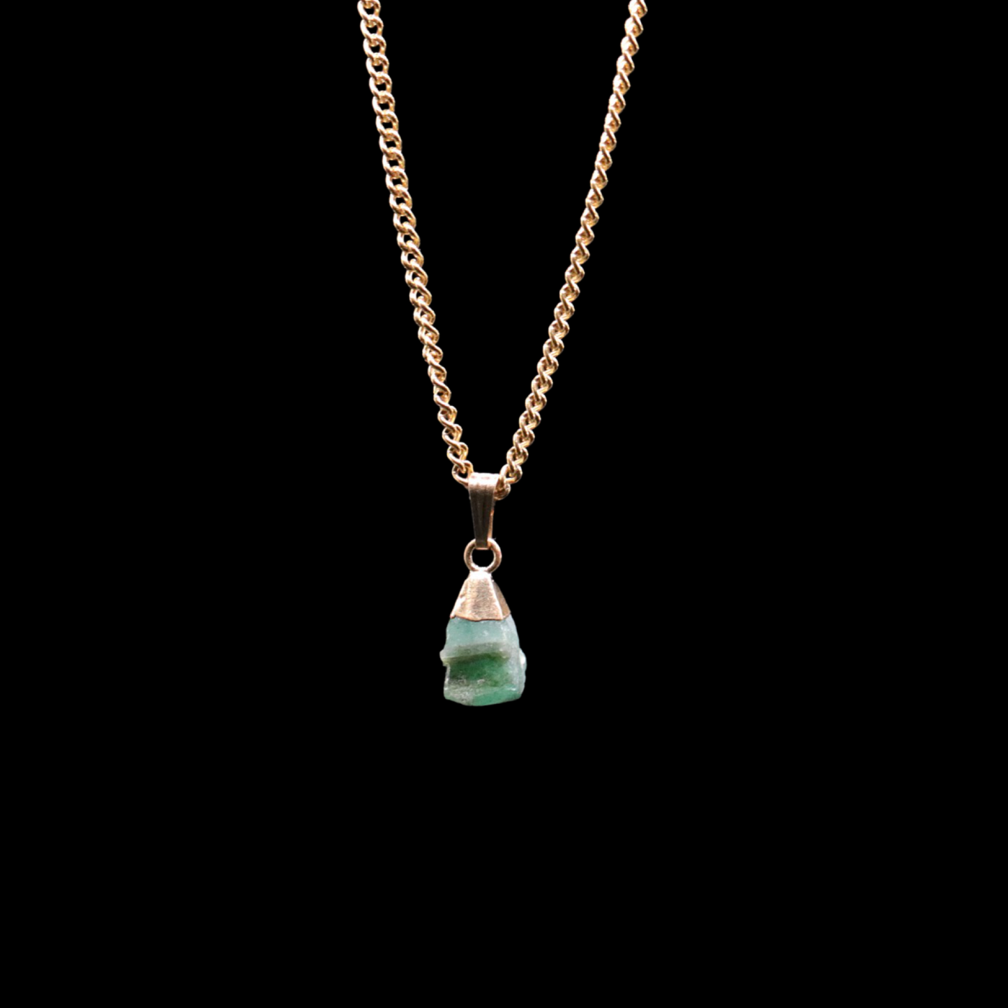 Ultra Petite Raw Emerald on Curb