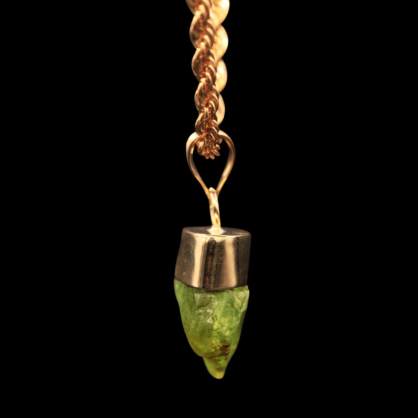 8 CARAT NATURAL UNTREATED SOUTH AFRICAN PERIDOT GEM ON ROPE