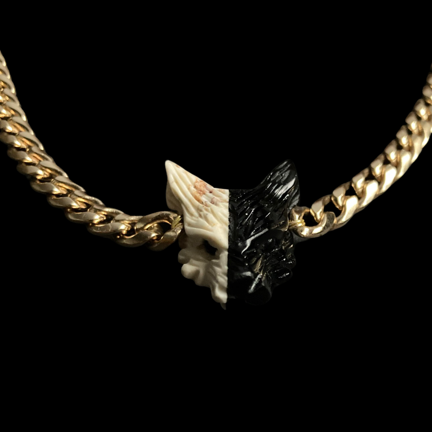 WOLFMOON22 X HOWLITE + BLACK OBSIDIAN ON GOLD CURB