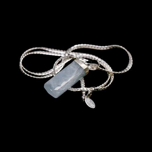 Natural Aquamarine on Beveled Curb
