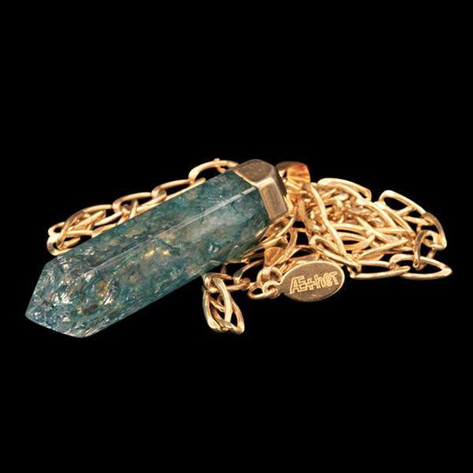 Green Crackle Quartz on Elongated Curb