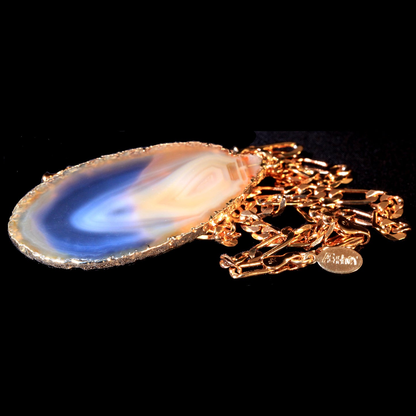 "Seashell" Agate Slice on Figaro